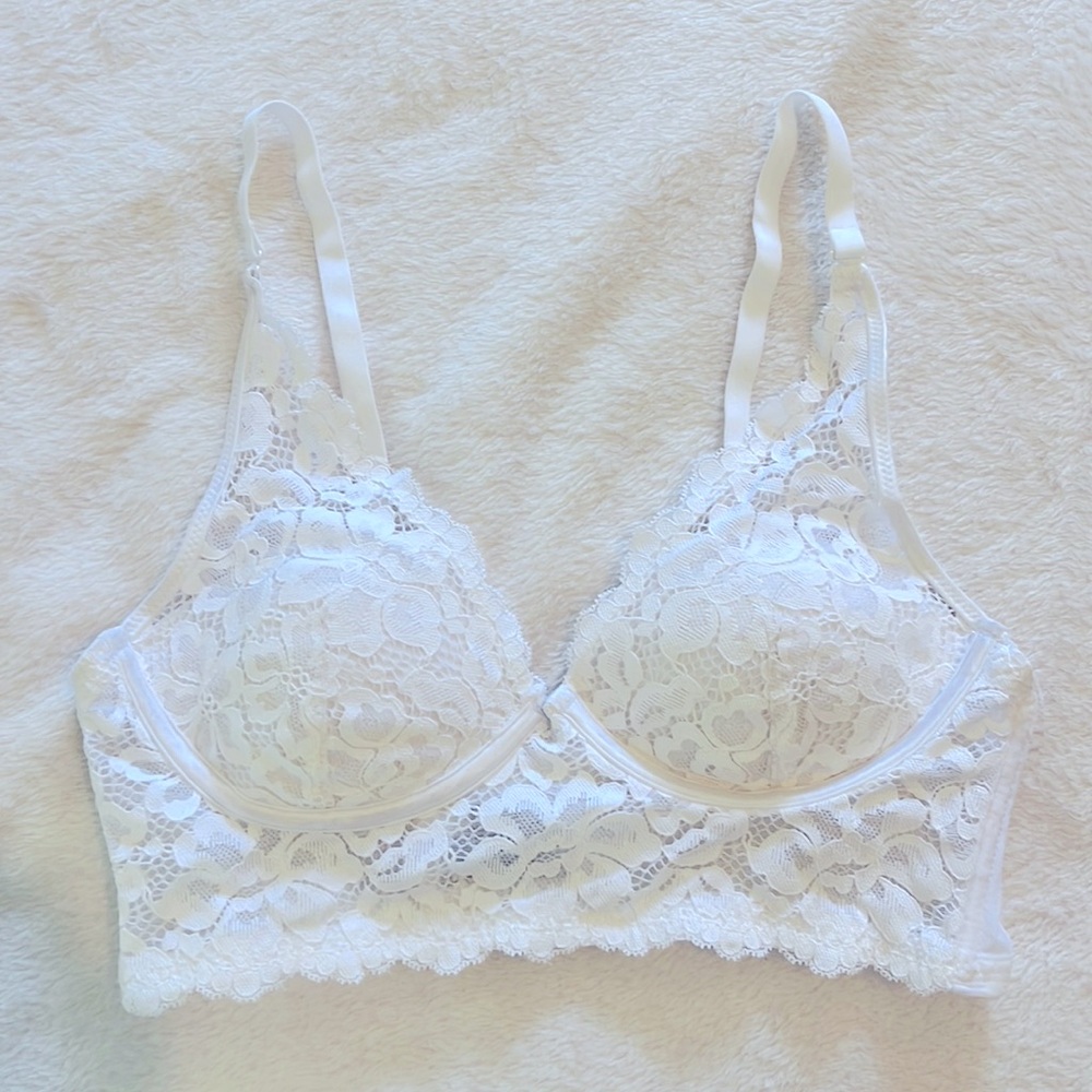 white lace bra